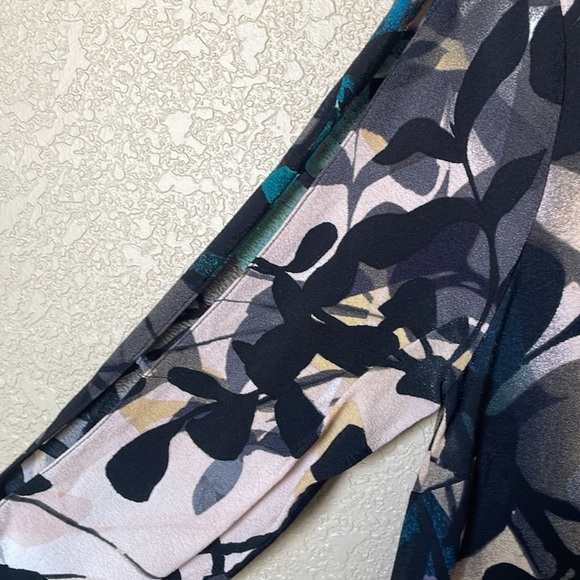 Anthropology dress with detailed open sleeves. Size medium. - Picture 4 of 9